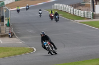 Vintage-motorcycle-club;eventdigitalimages;mallory-park;mallory-park-trackday-photographs;no-limits-trackdays;peter-wileman-photography;trackday-digital-images;trackday-photos;vmcc-festival-1000-bikes-photographs